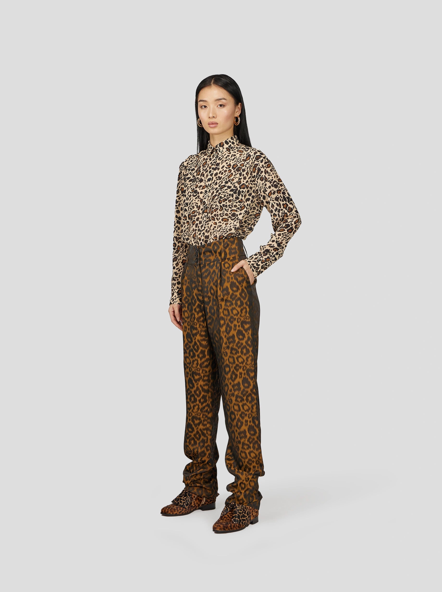 CHEMISE DORI EN IMPRIMÉ LEOPARD SOYEUX