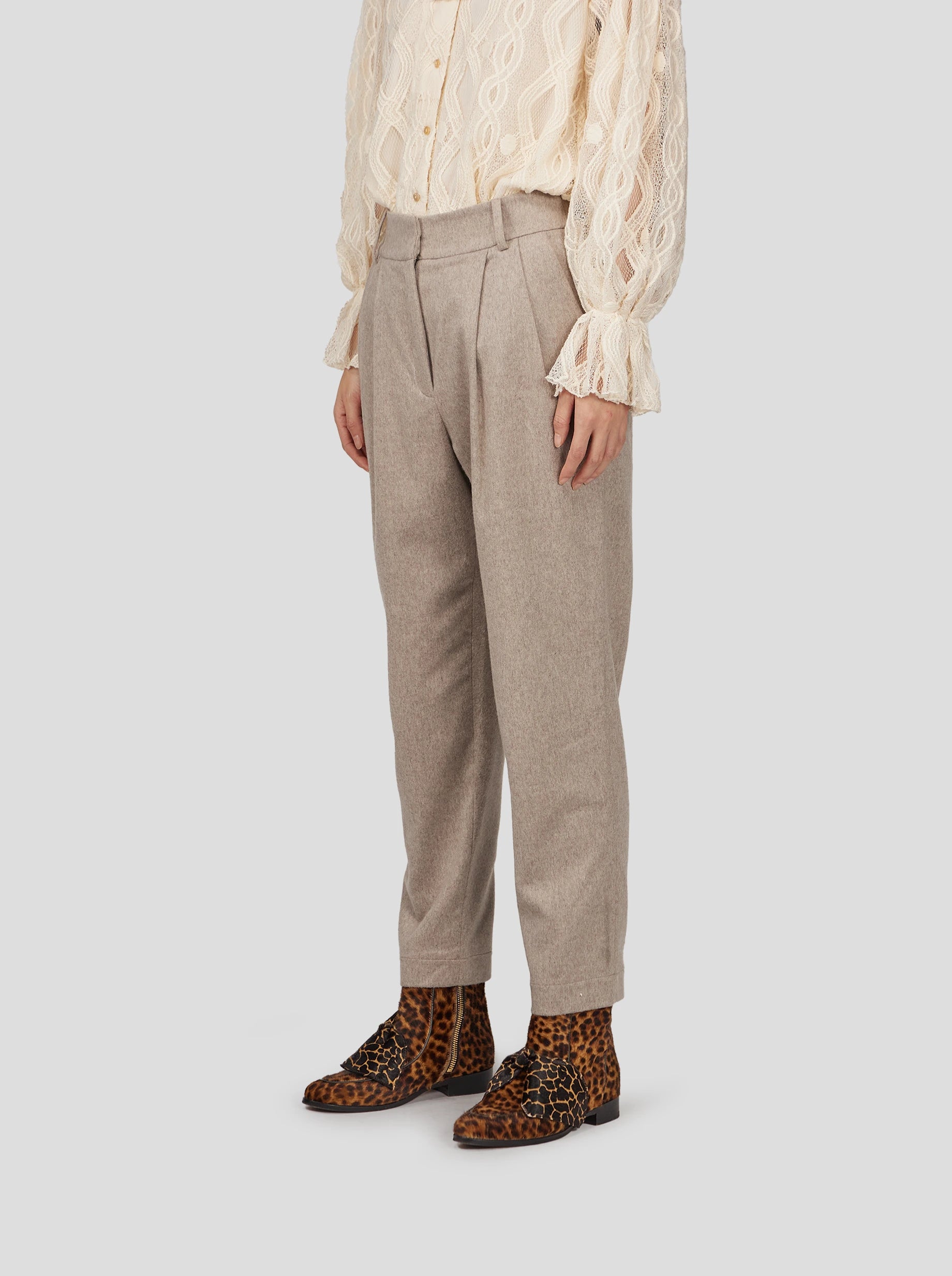 Pantalon Gabriel en flanelle taupe glacé