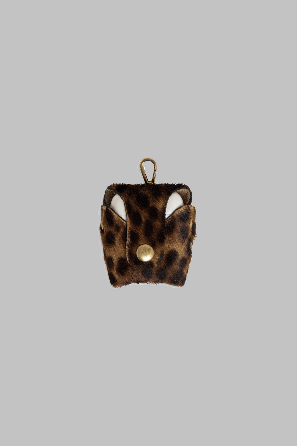 Airpods case in Leopard printed leather