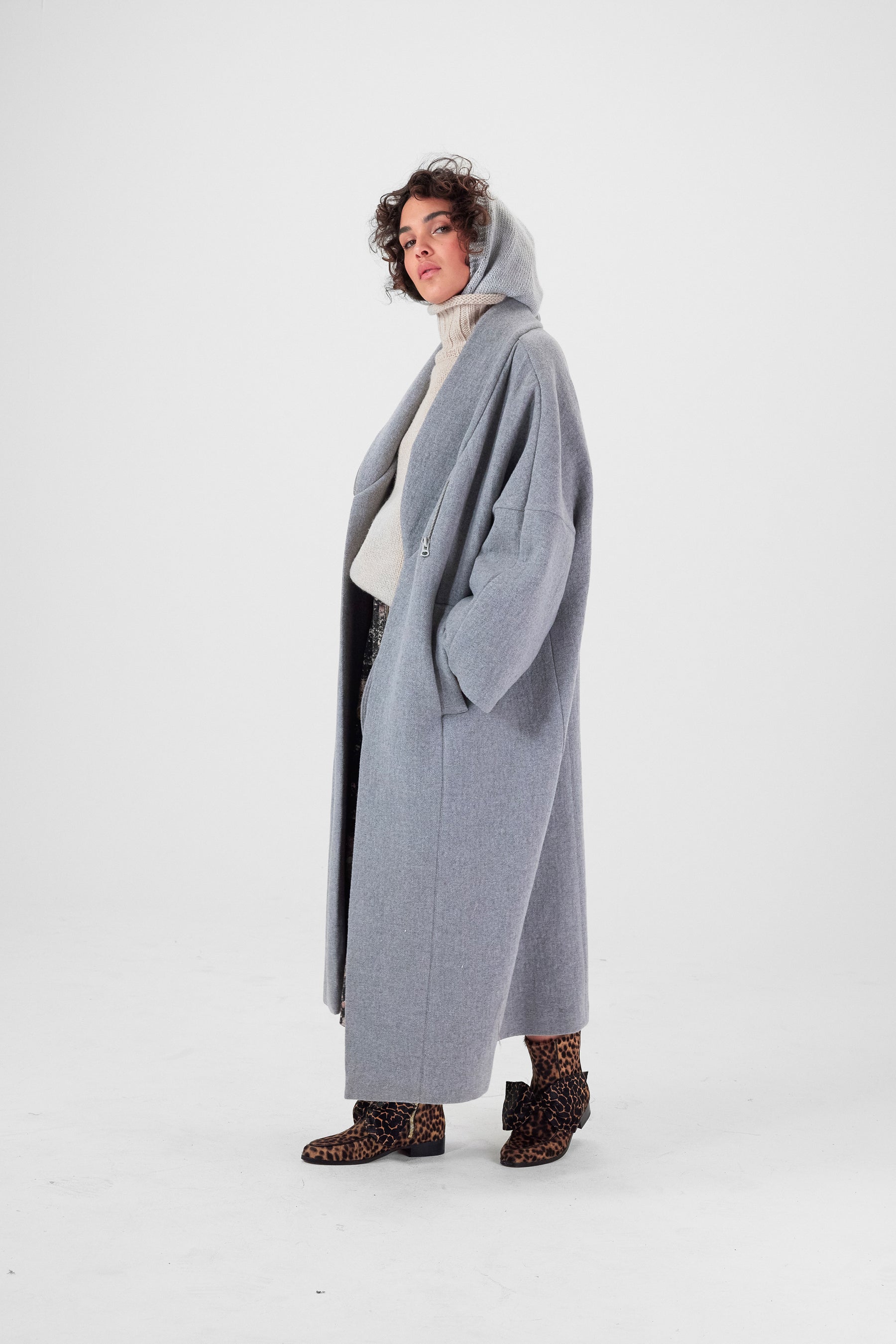 Eren coat in Lead woolen cashmere