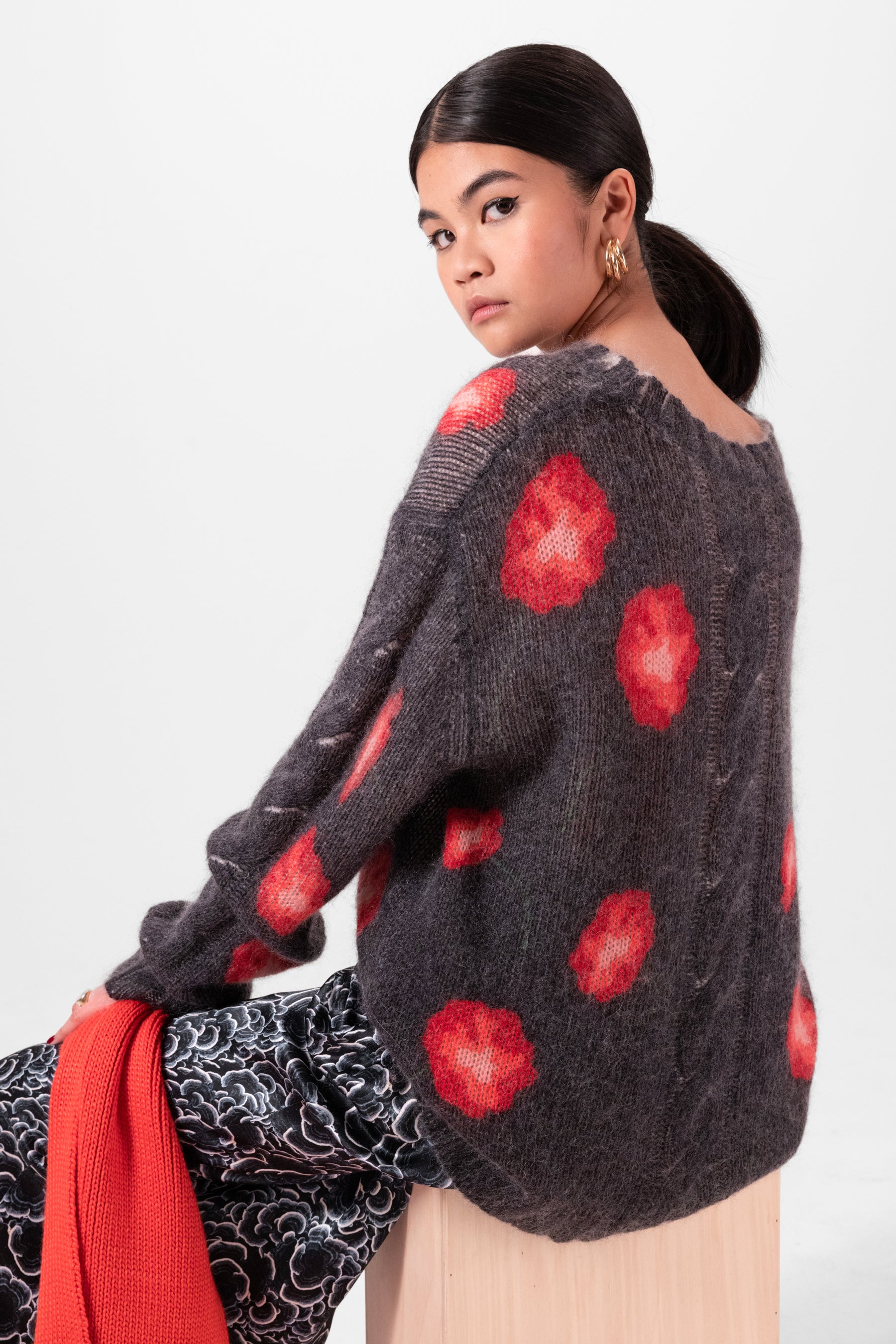Ellis sweater in black Poppy printed knit