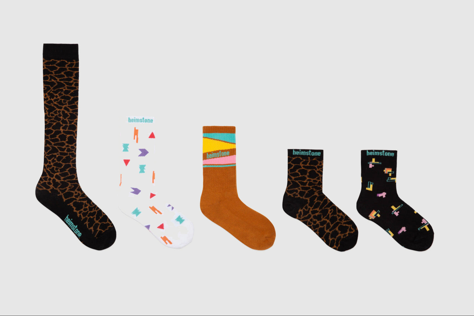 Knee socks in giraffe print
