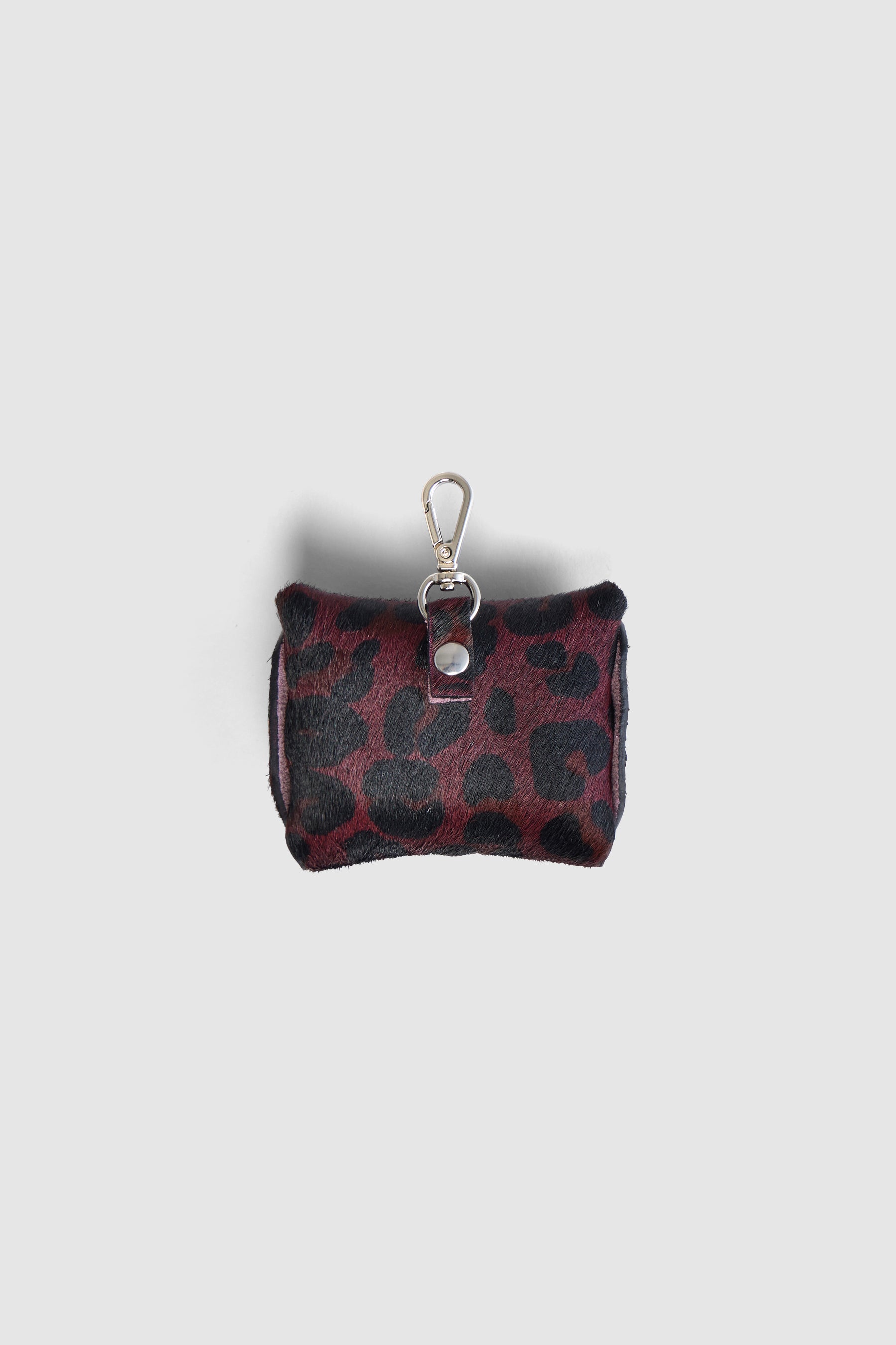 The Minis - Pro Airpods case in burgundy Leopard printed leather