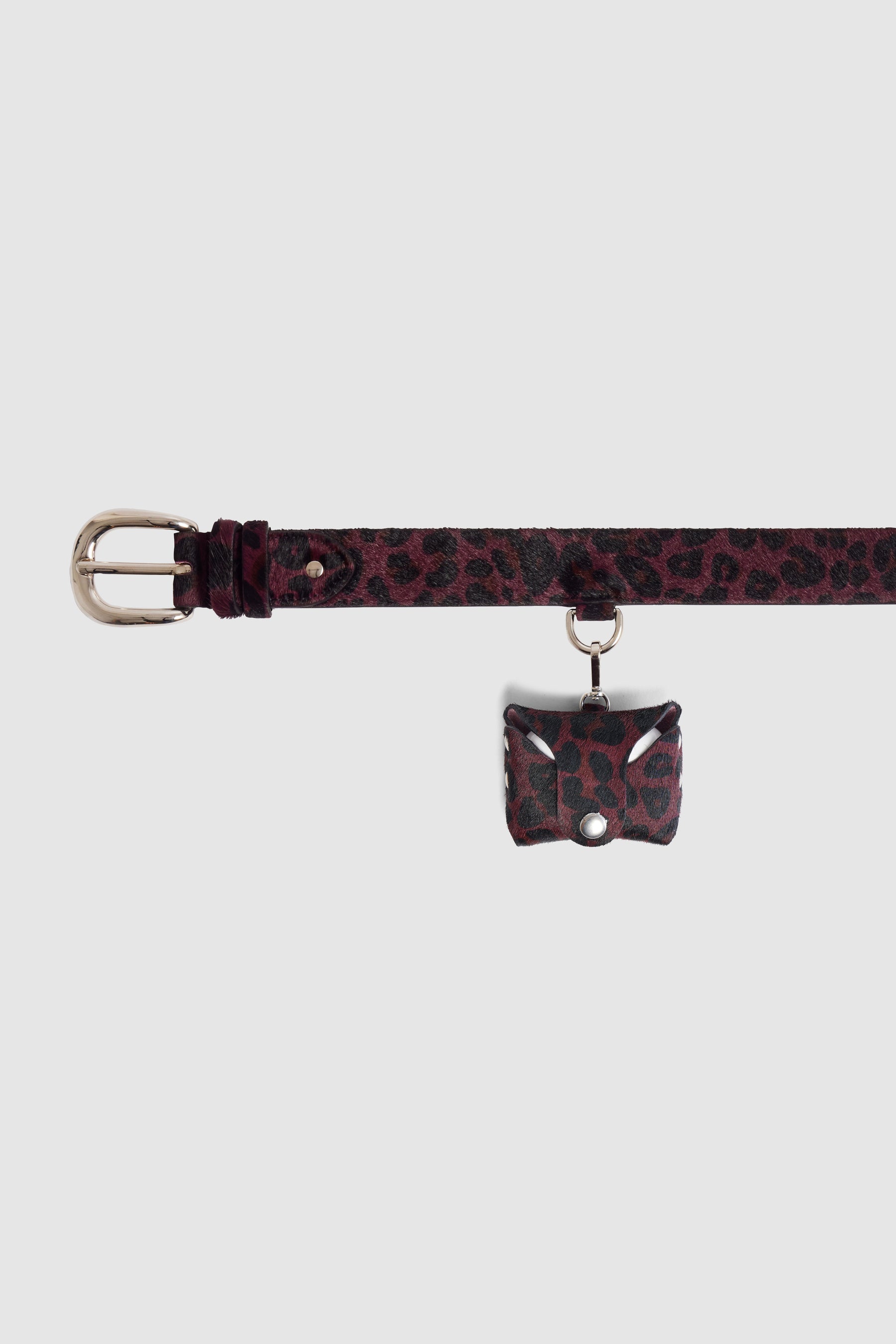 The Minis - Pro Airpods case in burgundy Leopard printed leather