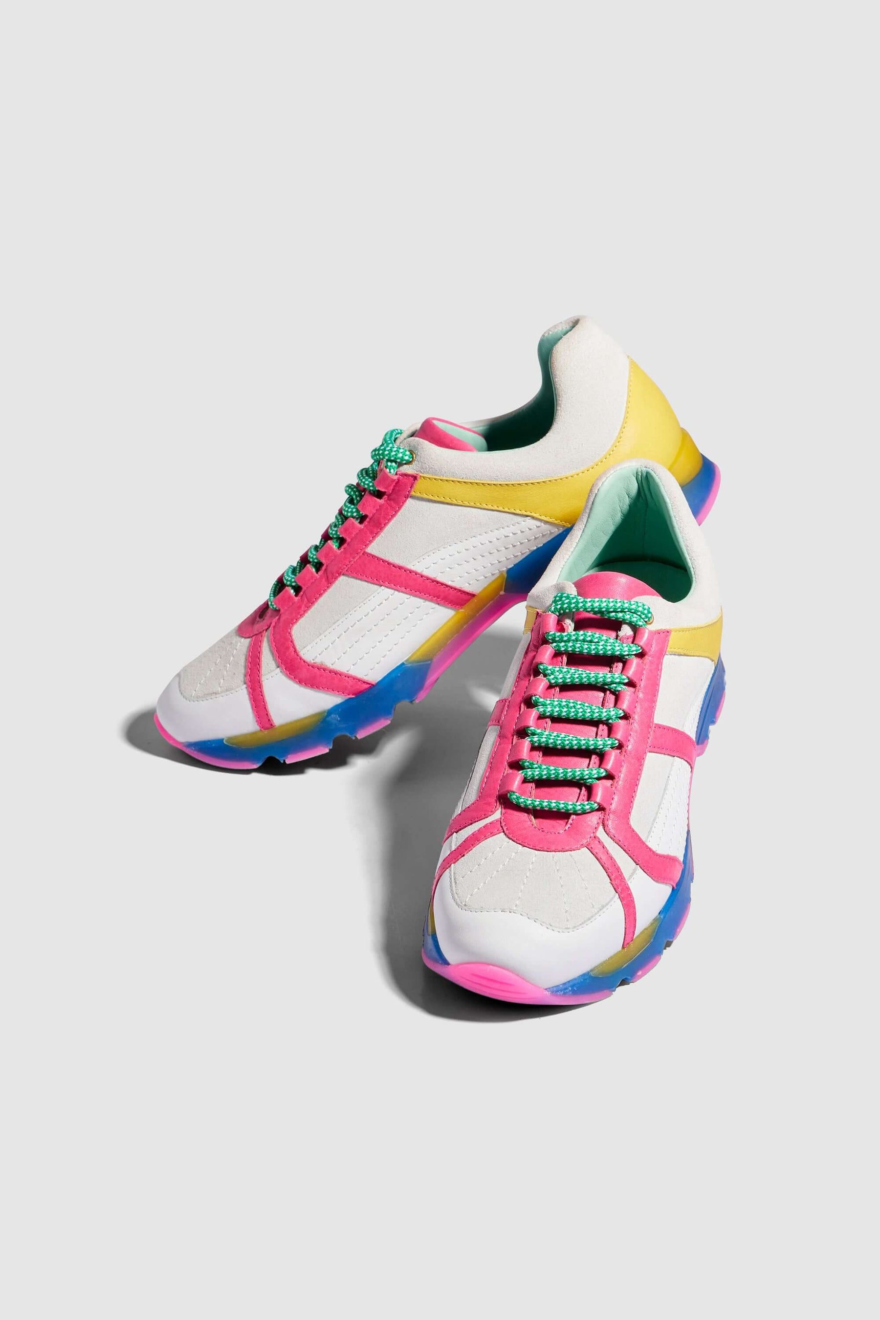 Running shoes in Soft Serve leather