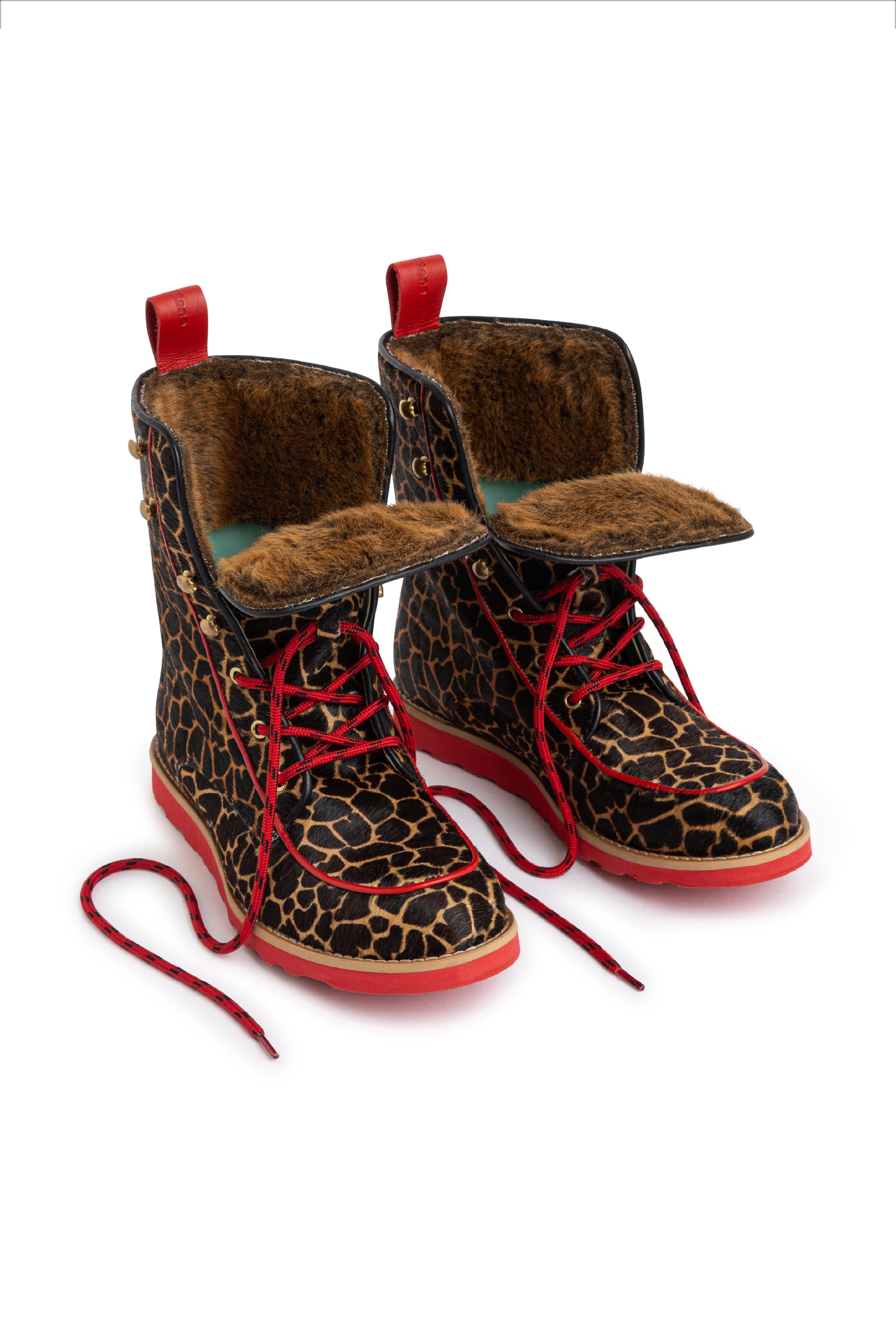 Mountain Boots in giraffe printed leather